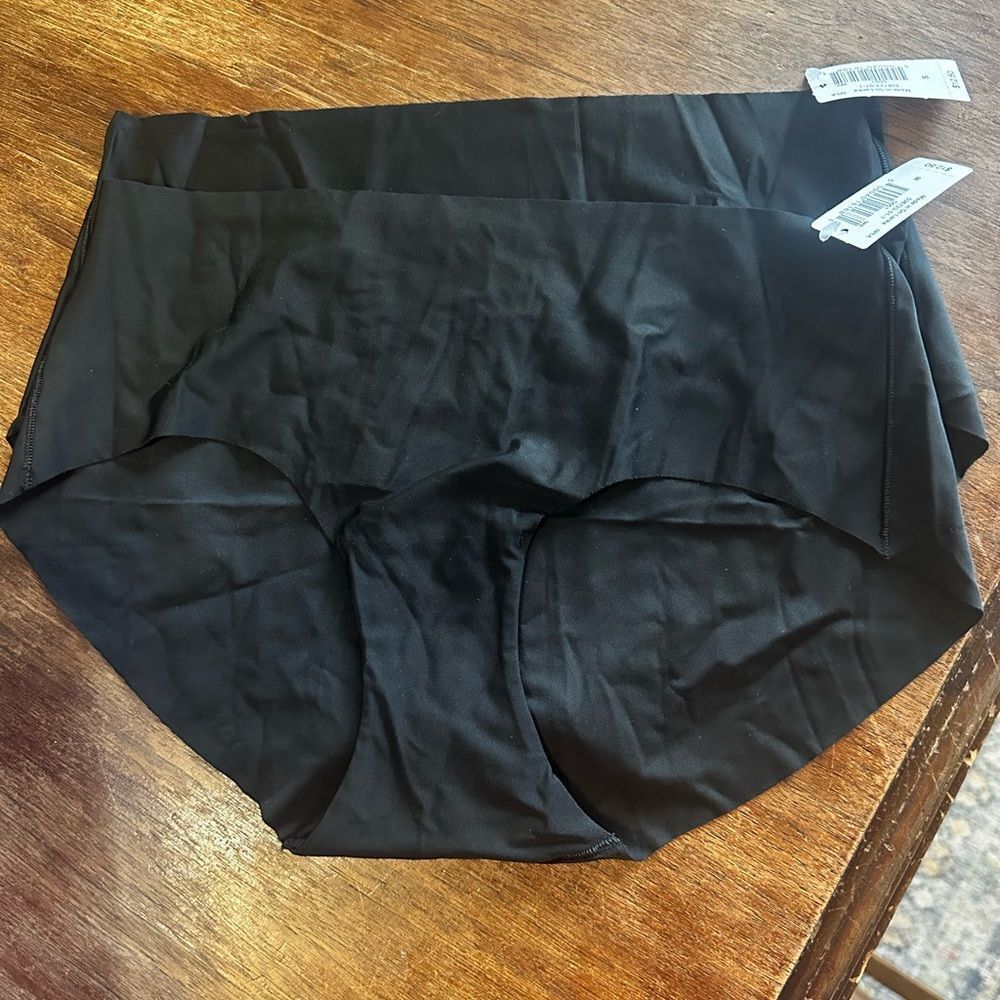 NWT (2) GAP BODY No-Show HIPSTERS size small